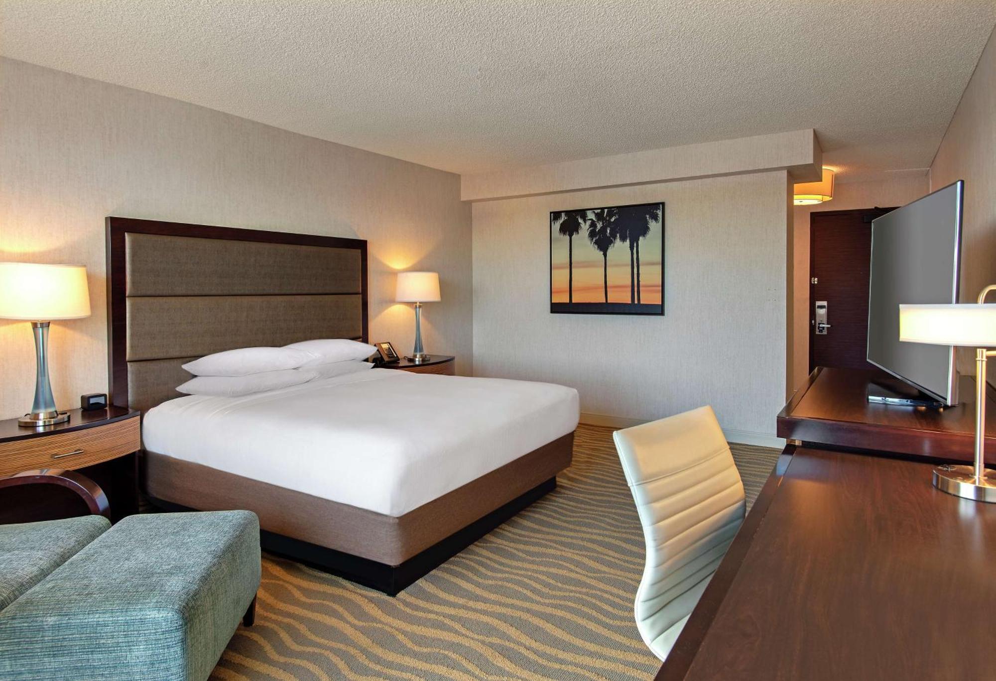 Doubletree By Hilton San Diego-Mission Valley Bagian luar foto
